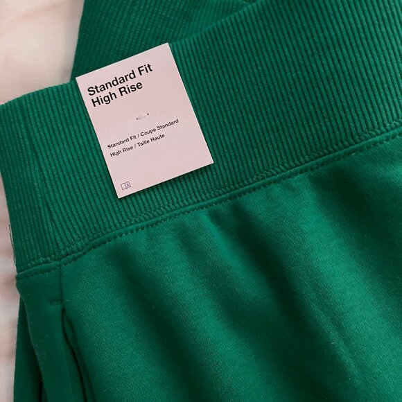 Nike Standard Fit High Rise Sweatpants - Picture 2 of 6